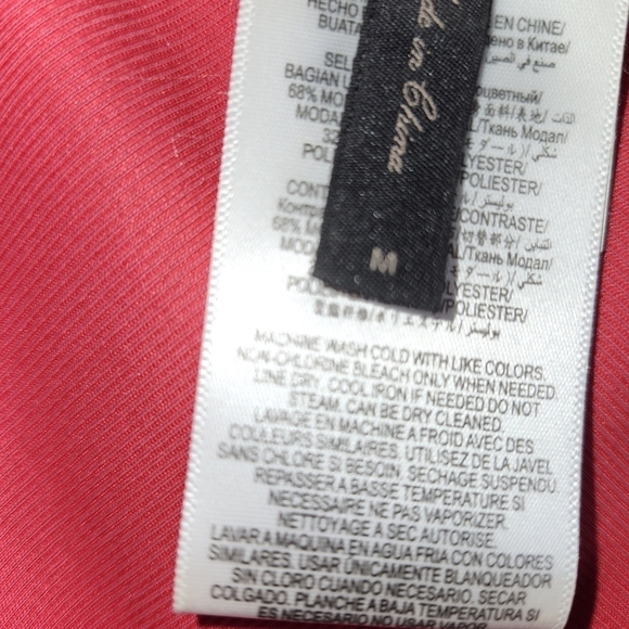 BCBG Gorgeous sleeveless dress Midcalf Handkerchief Design Hem - Picture 5 of 5